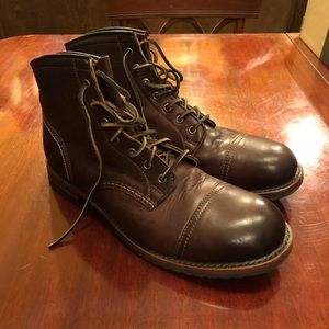 Frye Logan’s Cap Toe Boots